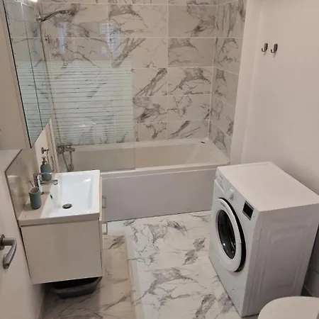 White Flat - Skyview Duplex * בוקרשט