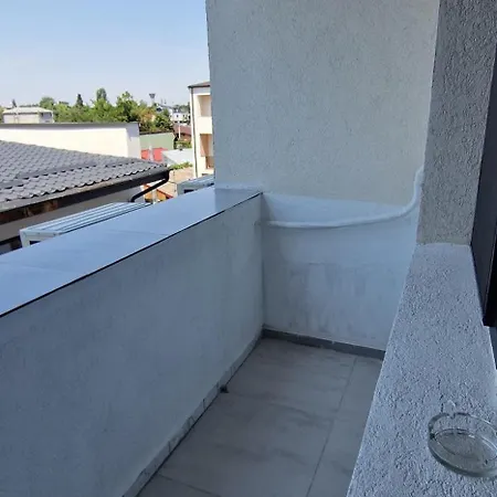 White Flat - Skyview Duplex * בוקרשט