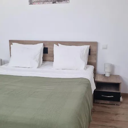 Апартаменты White Flat - Skyview Duplex