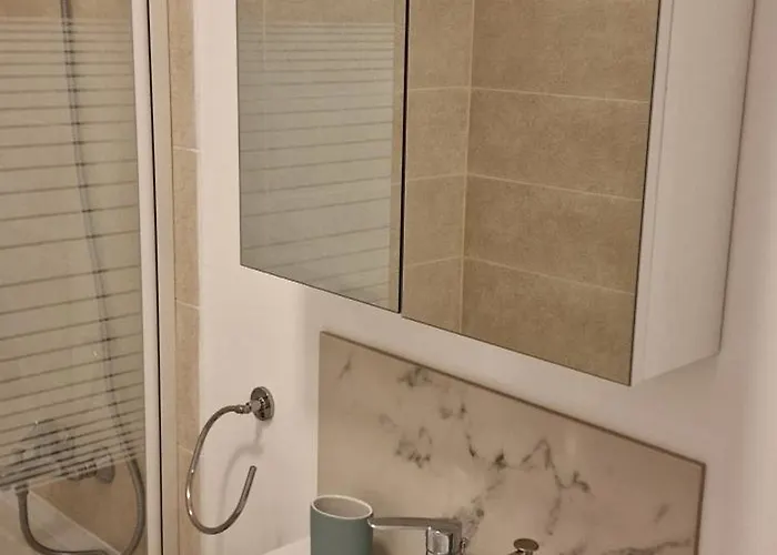 Διαμέρισμα White Flat - Skyview Duplex *