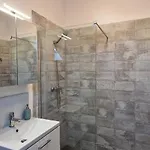 White Flat - Skyview Duplex *