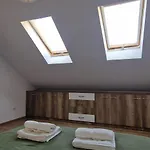 White Flat - Skyview Duplex