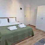 White Flat - Skyview Duplex Apartman