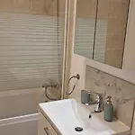 White Flat - Skyview Duplex *