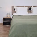 Apartman White Flat - Skyview Duplex Bukarest