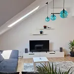 Apartman White Flat - Skyview Duplex