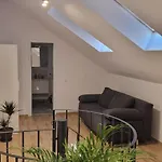 Apartman White Flat - Skyview Duplex *