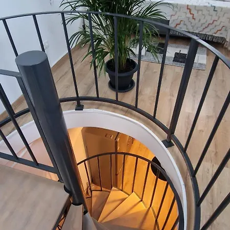 Apartment White Flat - Skyview Duplex Bucharest