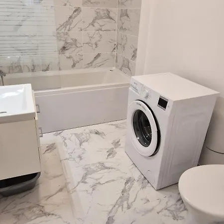 White Flat - Skyview Duplex Bükreş