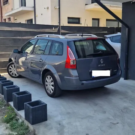 White Flat - Skyview Duplex Bükreş