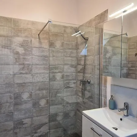 White Flat - Skyview Duplex Бухарест