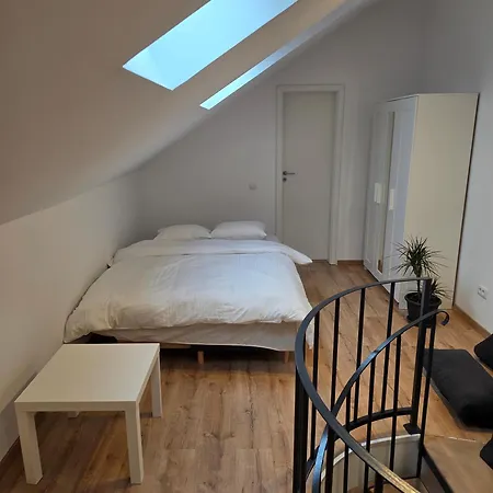 White Flat - Skyview Duplex *