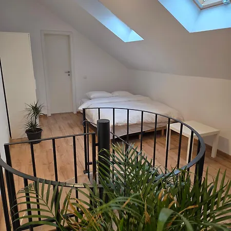 White Flat - Skyview Duplex