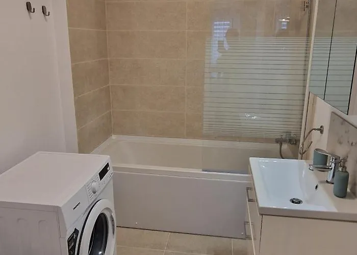 White Flat - Skyview Duplex * Бухарест