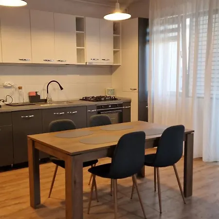 White Flat - Skyview Duplex