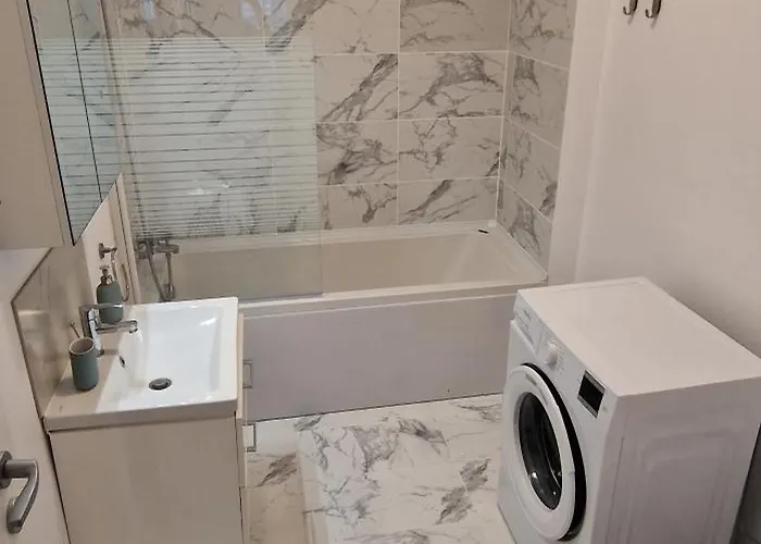 White Flat - Skyview Duplex * Bukarest