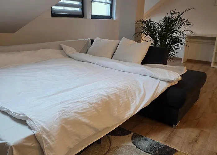 Apartment White Flat - Skyview Duplex